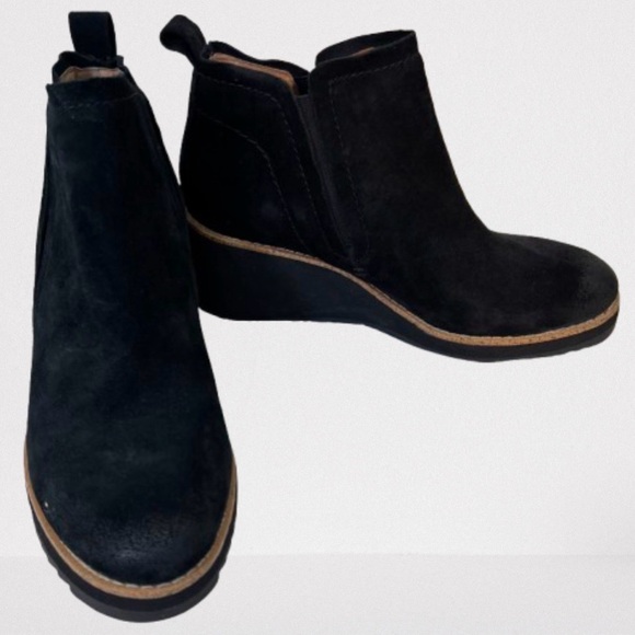 NWT Emeree Sofft Size 7 1/2 Bootie - Picture 1 of 8